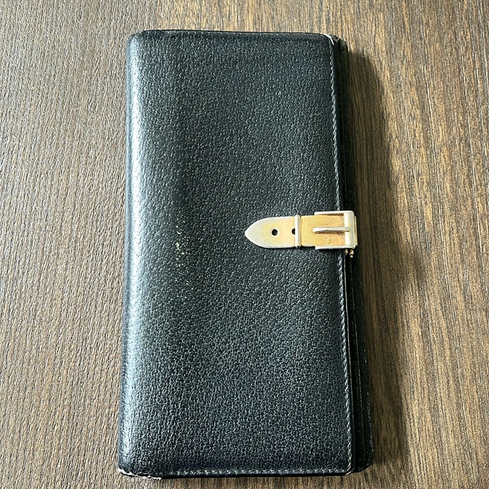 Gucci leather wallet